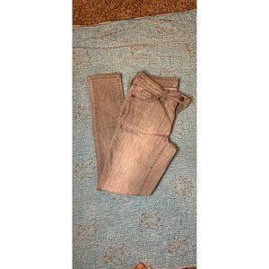 Like new Universal Thread Grey Wash Jean